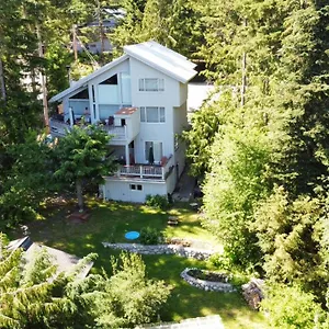 https://belle-neige-suites-whistler.hotels-of-whistler.com