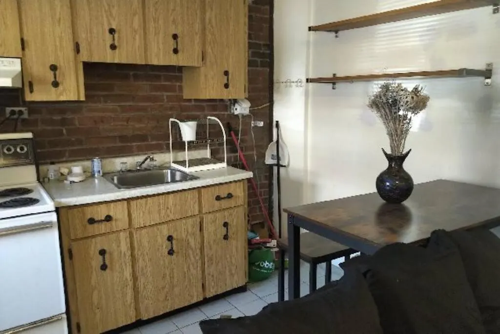 Casa vacanze Awesome Cozy 1 Bedroom Coachhouse Toronto Canada