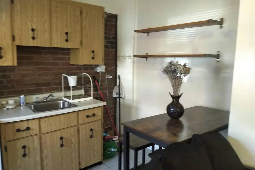 Awesome Cozy 1 Bedroom Coachhouse Toronto Casa vacanze